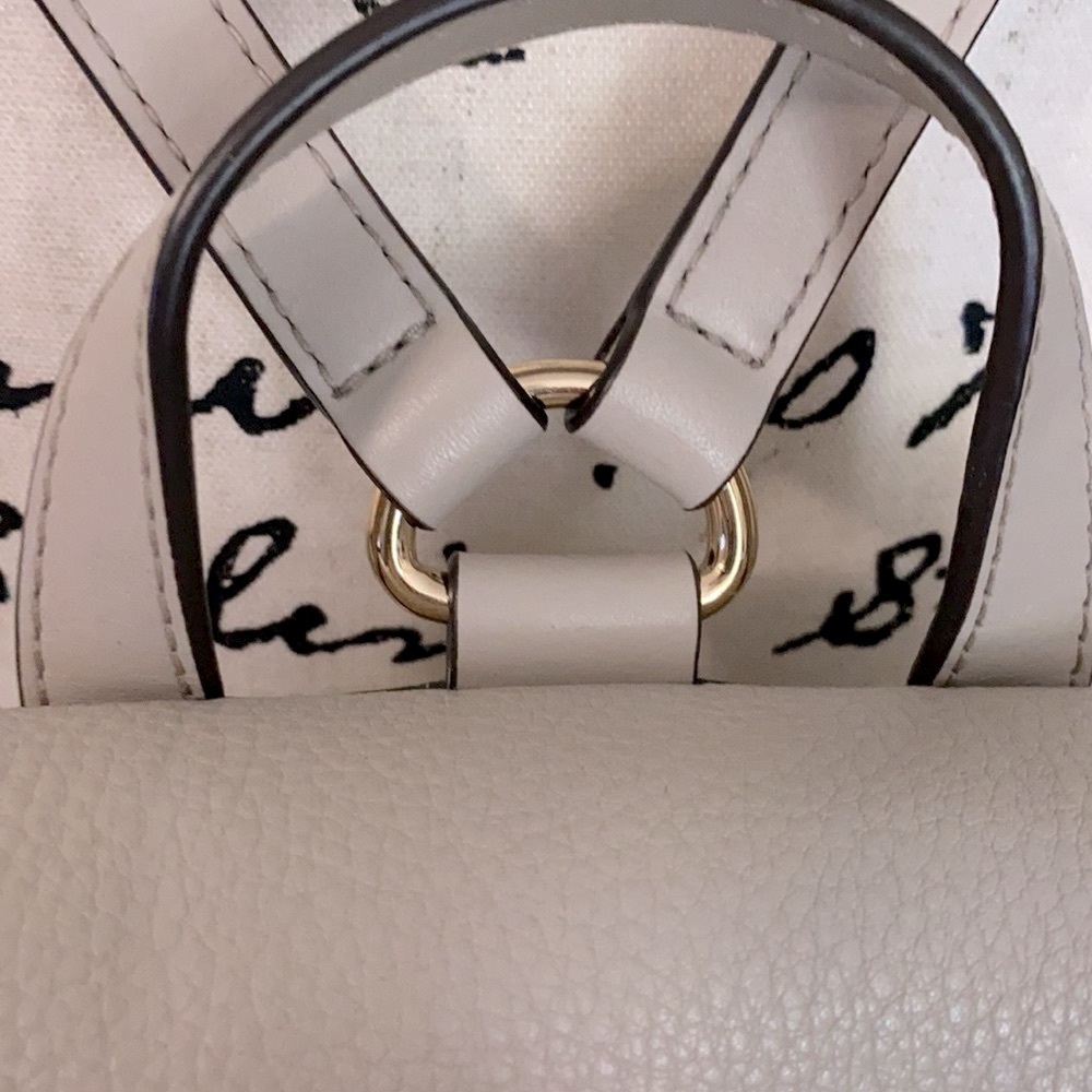 🔥VERY EUC- Authentic Michael Kors Raven Medium Backpack with dust bag🔥 - Picture 7 of 17